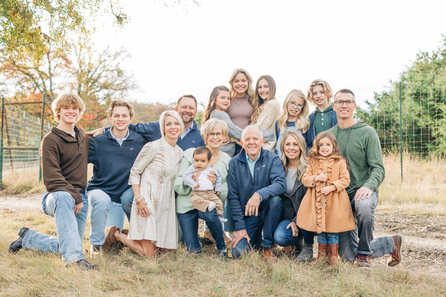 Family photographer in Mountain Home, TX